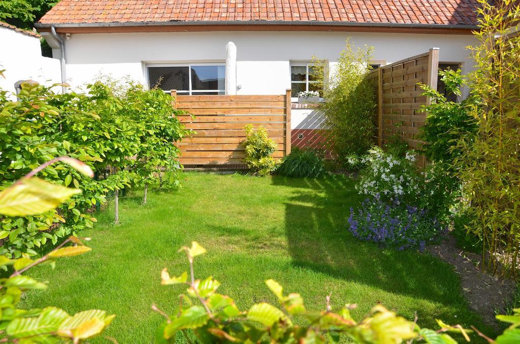 Whitley Cottage Condette Buitenkant foto