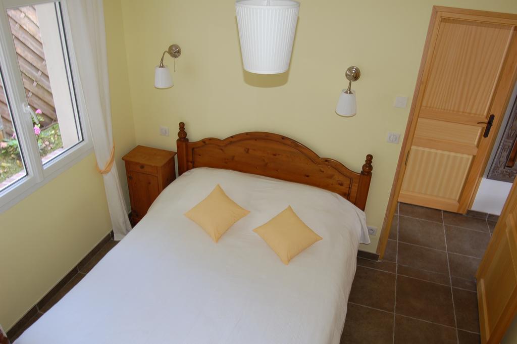Whitley Cottage Condette Buitenkant foto